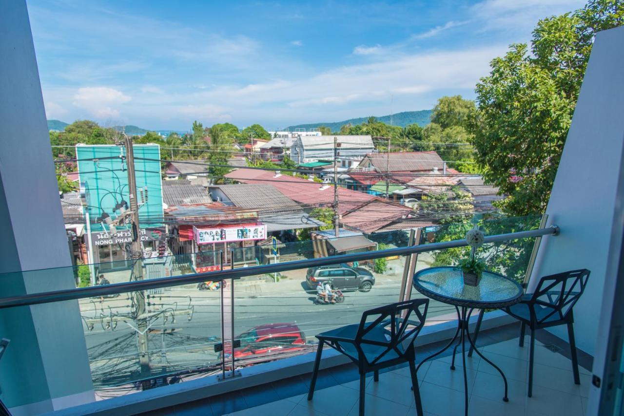 Jula Place Hotel Csalong Kültér fotó